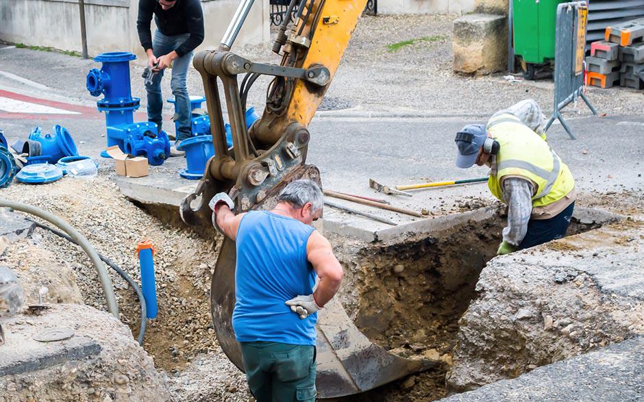 comment déboucher une canalisation Gouzangrez